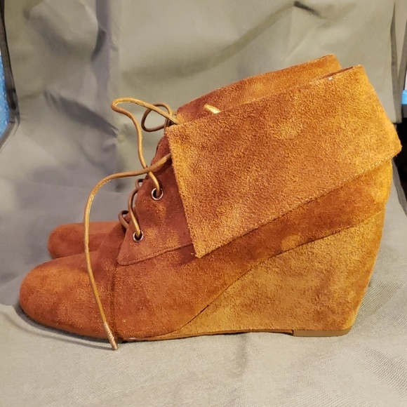 Michael Kors Jada Wedge Boot - Picture 3 of 8